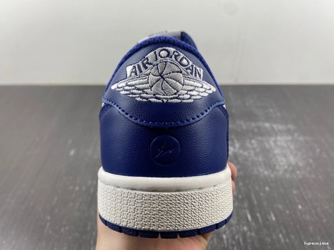 HYPE AIR JORDAN OFF-WHITE CUSTOM TRAVIS SCOTT 1 X DM7890-101 X 0704